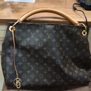 Louis Vuitton Artsy MM